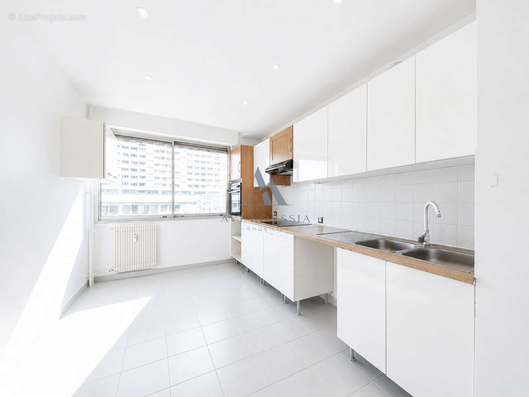 Villeurbanne Gratte-Ciel   Appartement T4 82 m2 avec balcon - photo 7