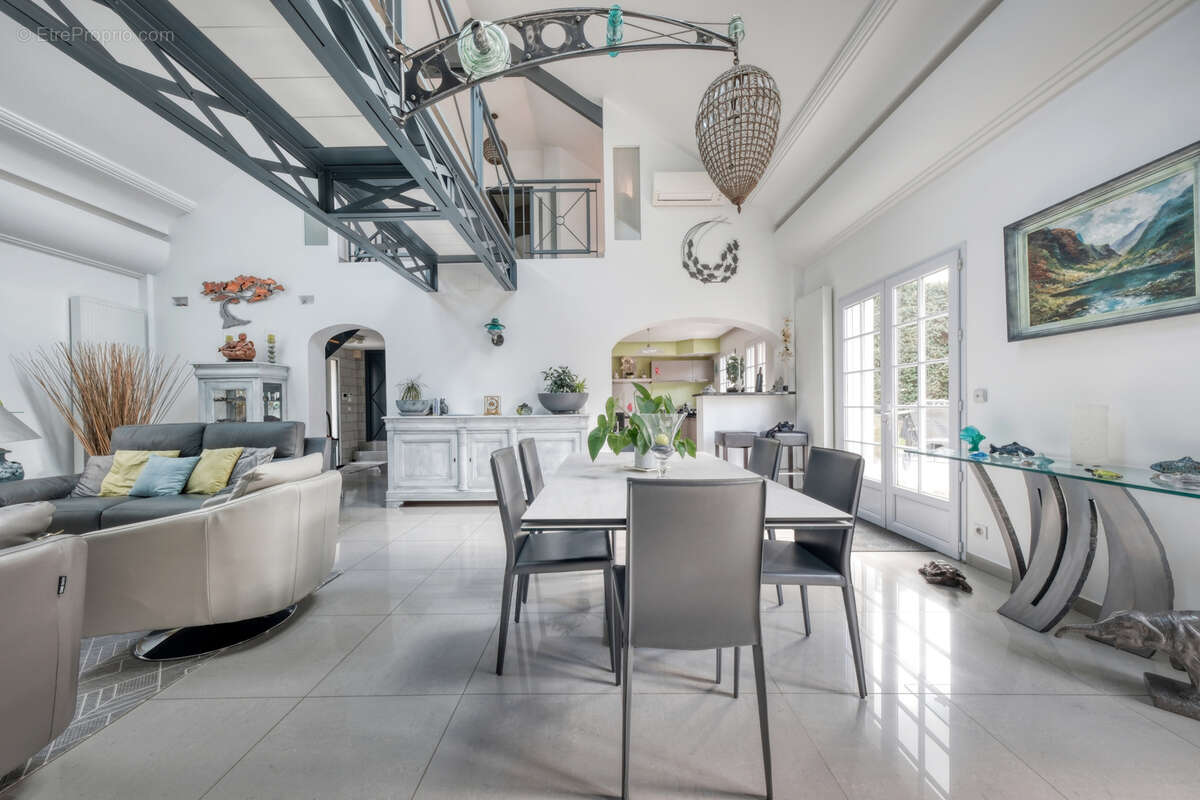 Maison indivdiuelle de plain pied - 210m2 - 5 chambres - dpe c - photo 6