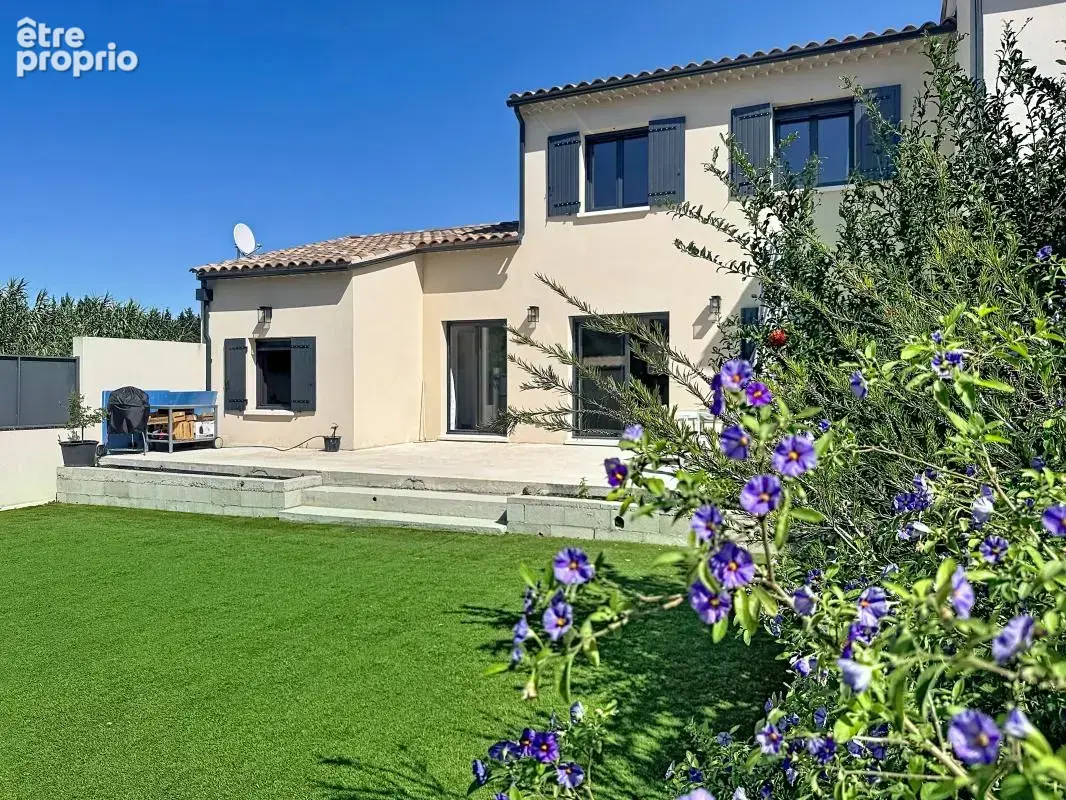 Maison à MAS-BLANC-DES-ALPILLES