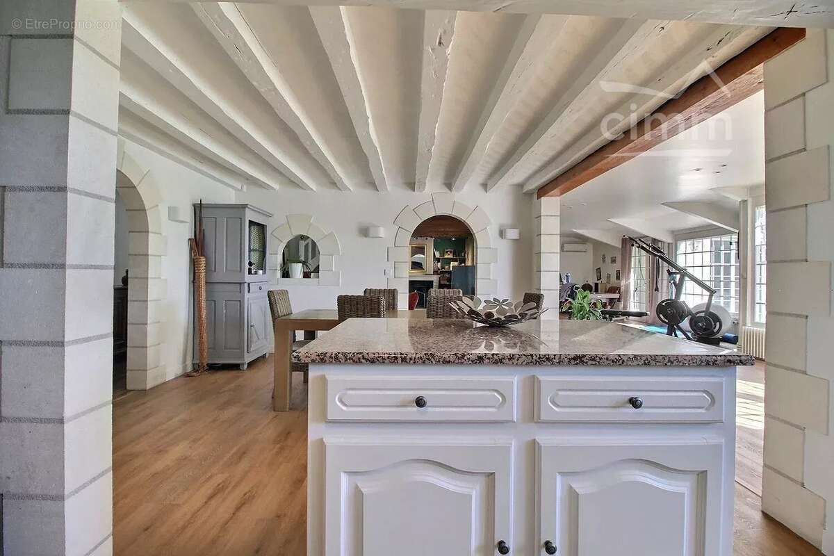 Maison à CHAMBRAY-LES-TOURS