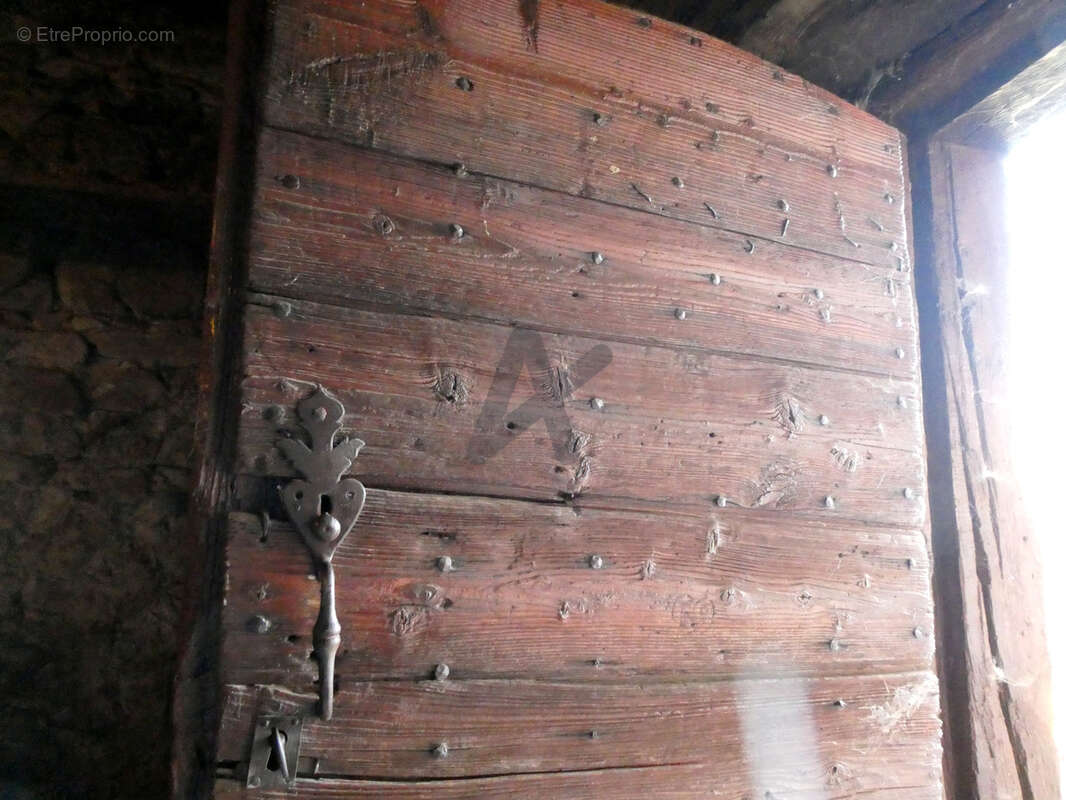 Maison à SAINT-LAURENT-DE-CHAMOUSSET