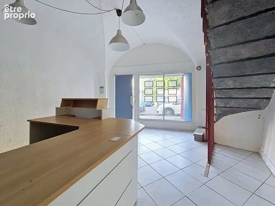 Immeuble Vic Le Comte 60 m2 - photo 3