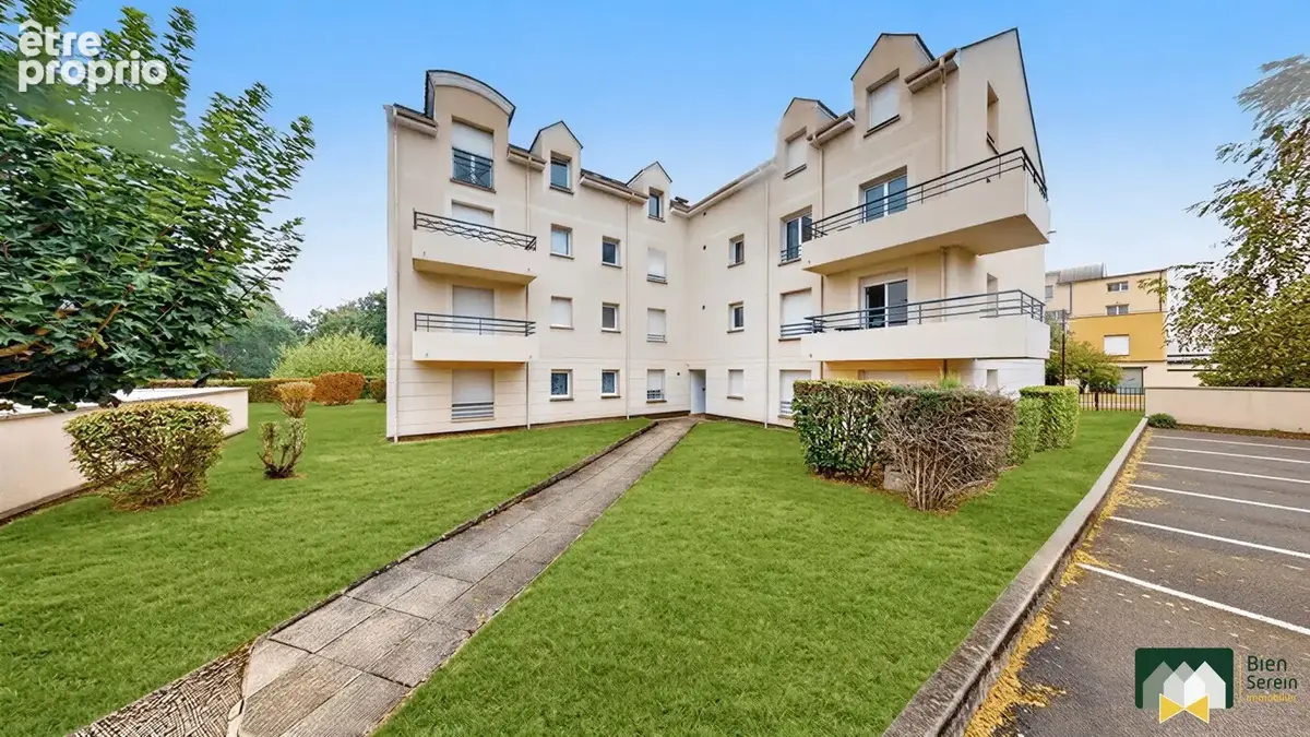 Appartement à LEVES