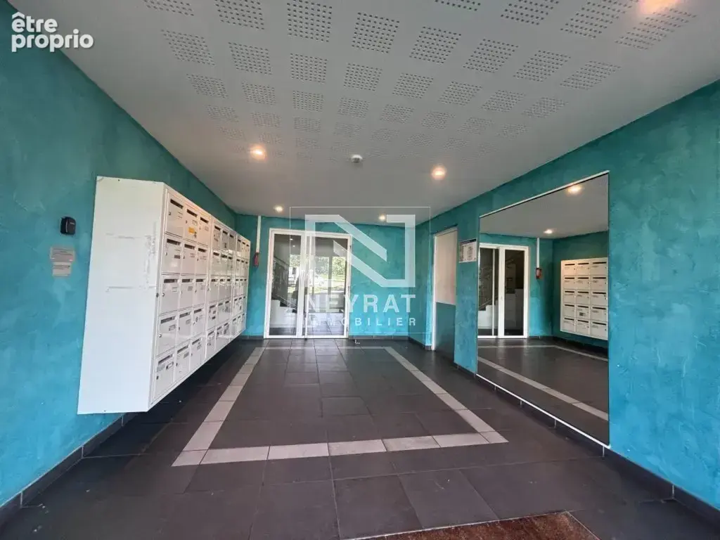 Type 2 - 37.65 m² - 52 000€ - Le Creusot - photo 3