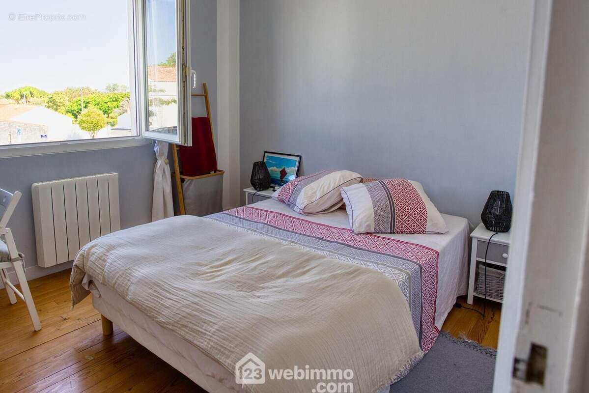 Maison 110 m² à Lagord  - photo 8