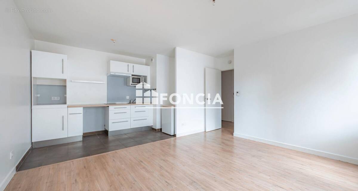 Appartement à SAINT-SYMPHORIEN-D'OZON