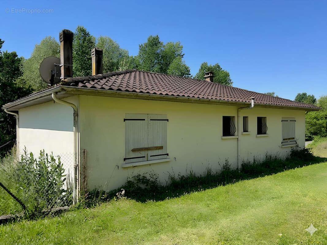 Aux portes de Cognac, MAISON avec terrain à réinventer selon vos envies - photo 16