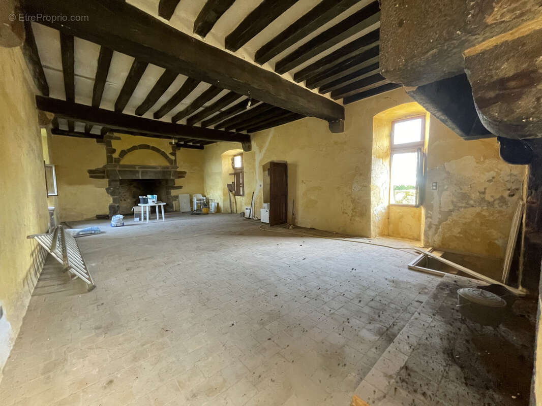 Maison à CONLIE