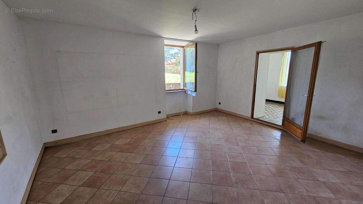 Maison 200 m² à Montcel  - photo 6