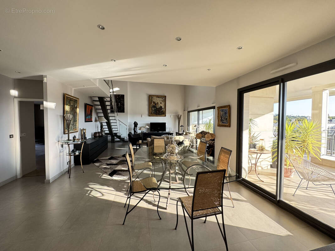 Appartement à SAINT-MAUR-DES-FOSSES