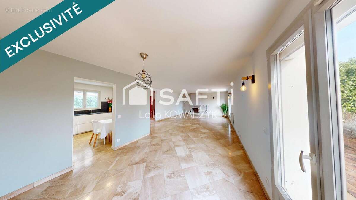 Photo 2 - Maison à CORBAS