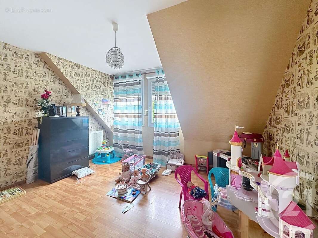 Maison à MONTIGNY-LENCOUP