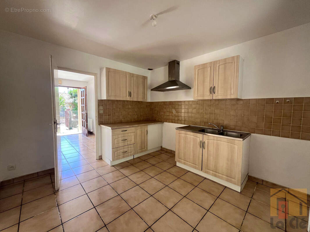 Maison 106 m² à Colayrac-Saint-Cirq  - photo 5