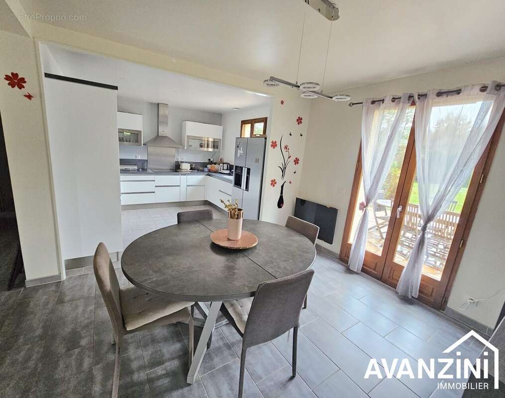 Maison à VILLIERS-SUR-MORIN