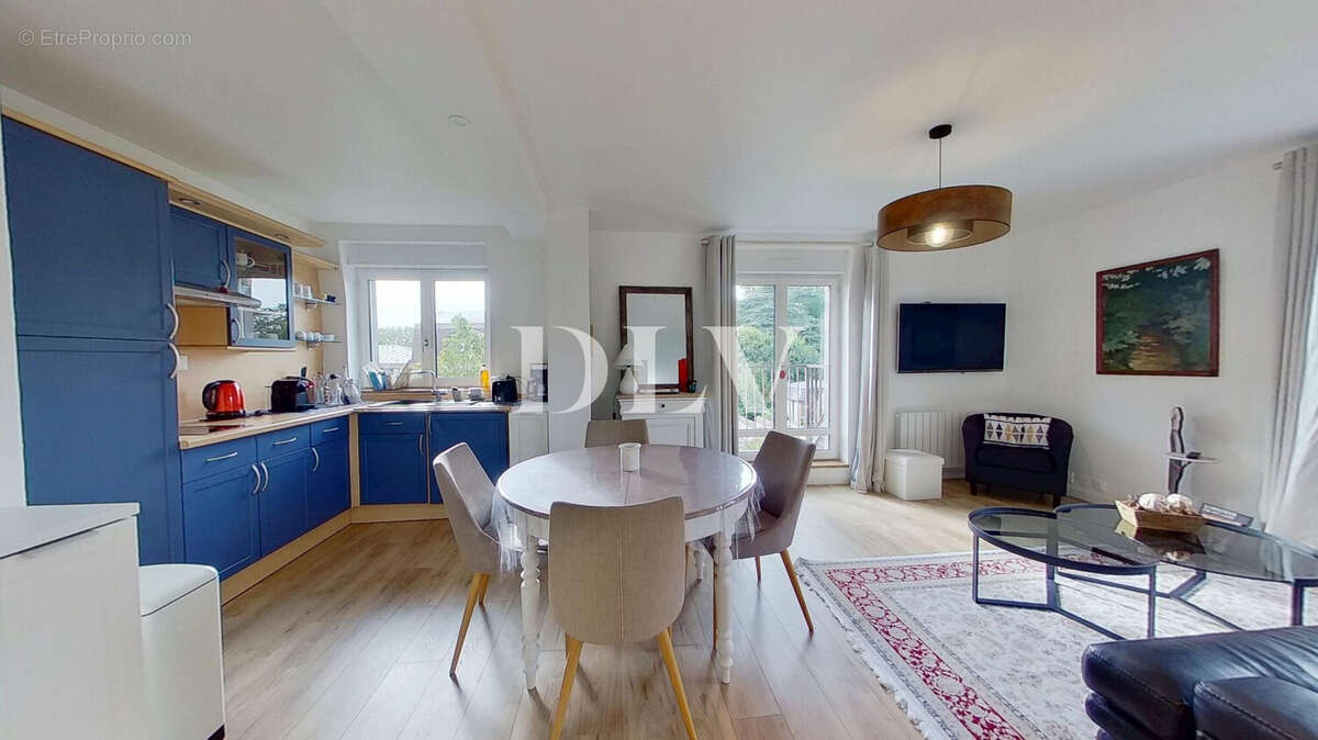 Appartement à FONTAINEBLEAU