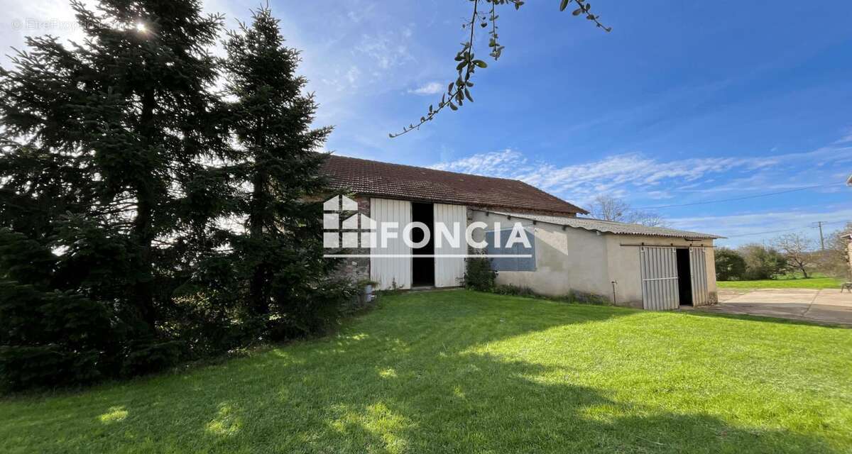 Maison à LAPARROUQUIAL