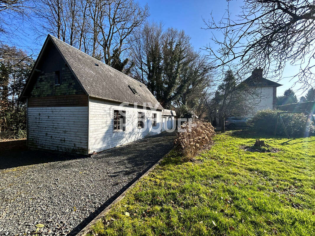 Maison à LE MESNIL-GUILLAUME