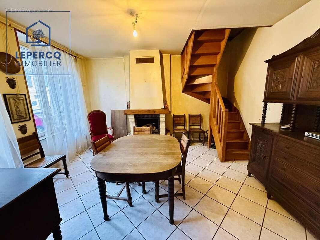 Maison à LA FERTE-MILON