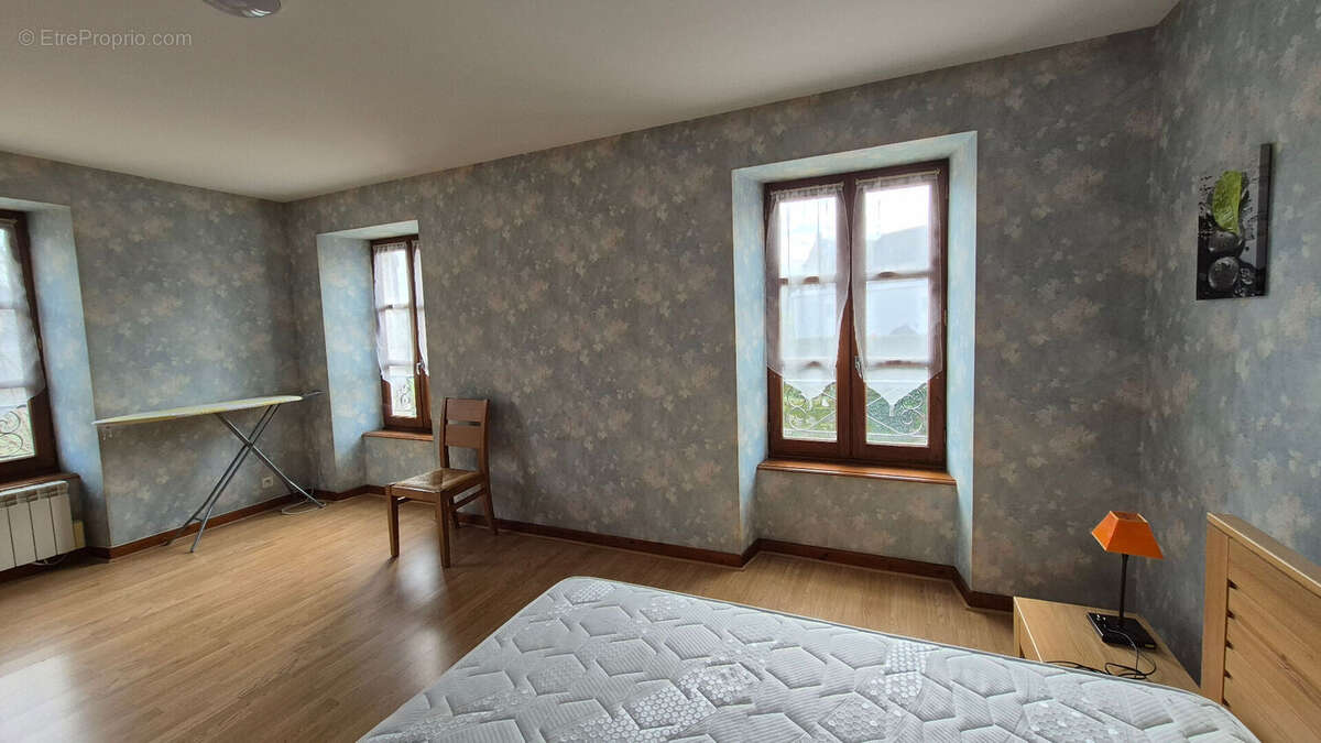Maison à FLORENTIN-LA-CAPELLE