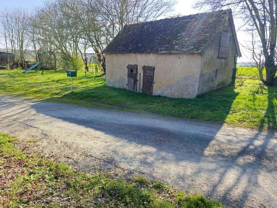 Maison à COULANS-SUR-GEE