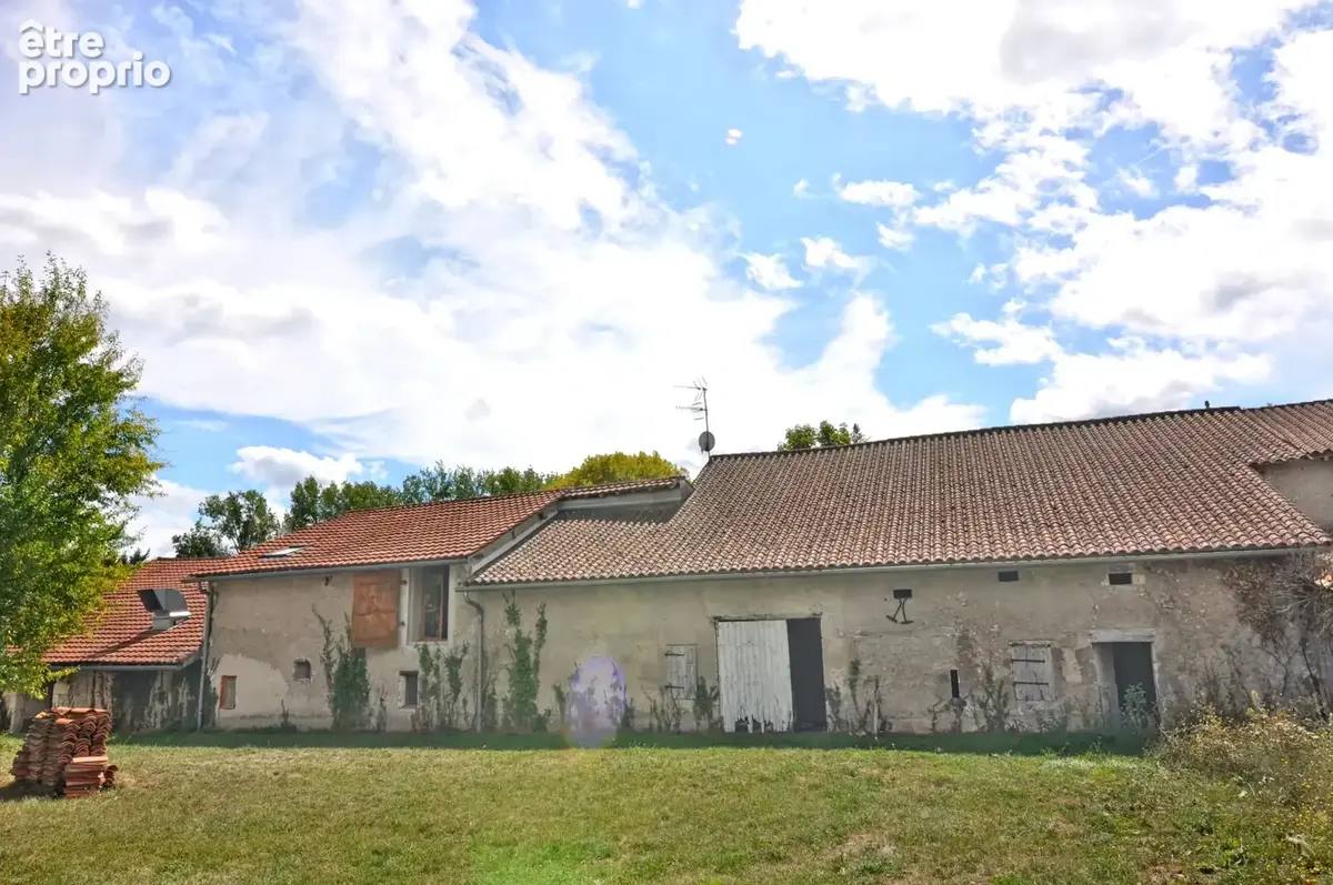 Ancienne ferme restaurée dans le secteur Aubeterre/Dronne - photo 12