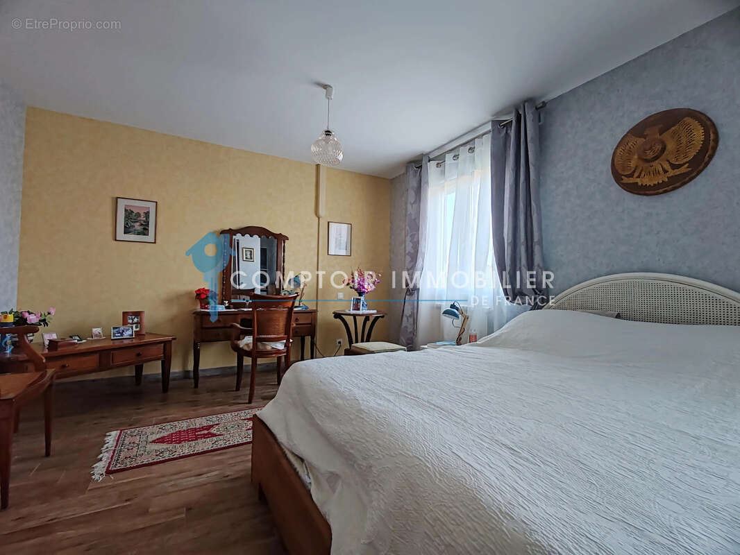 A VENDRE Maison de plain-pied 4 pièce + garage indépendant - photo 8