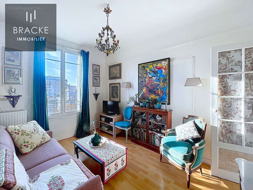 Appartement à COURBEVOIE