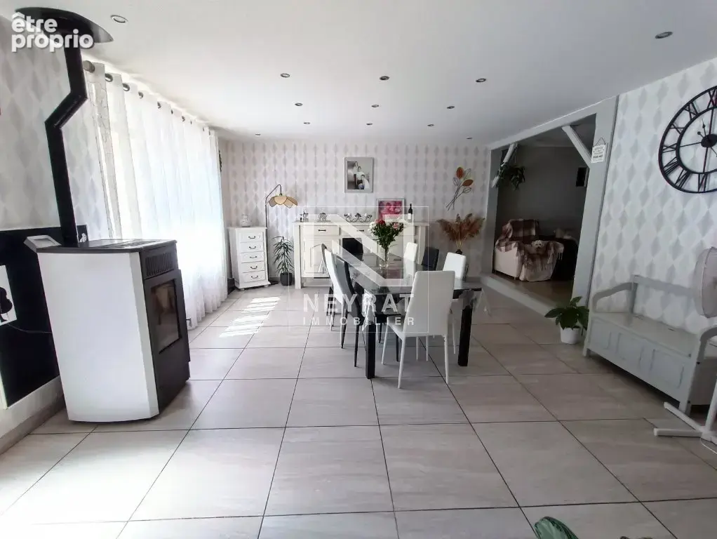 Maison de plein pied avec dépendances et jardin - photo 4