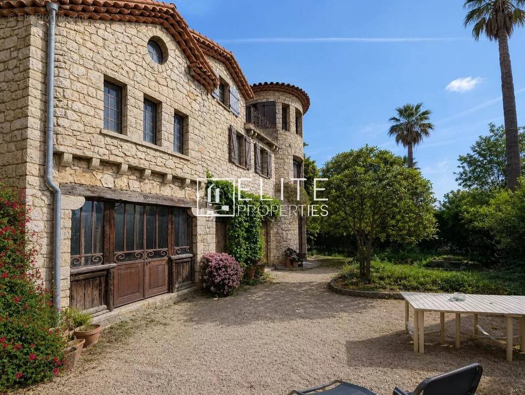 Maison à GRASSE