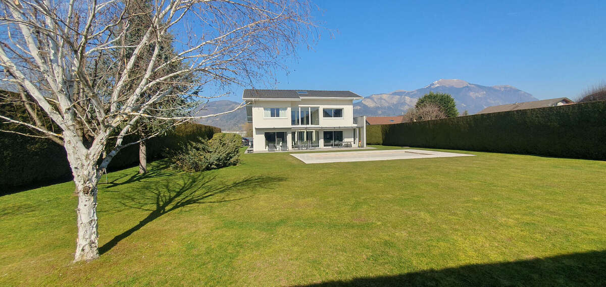 Maison à SAINT-PIERRE-EN-FAUCIGNY