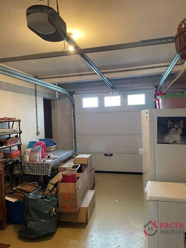 CASTRES - Maison 5 chambres, jardin et double garage - photo 21
