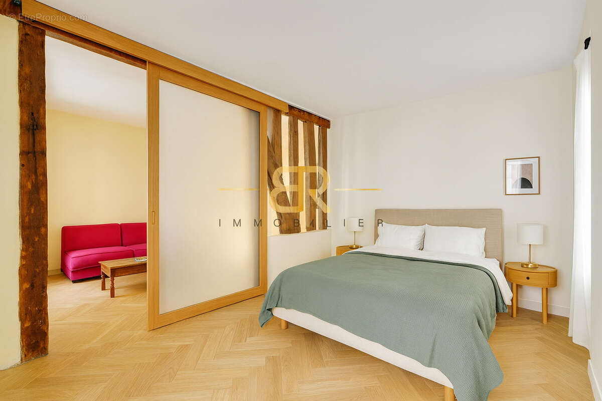 Appartement à PARIS-4E