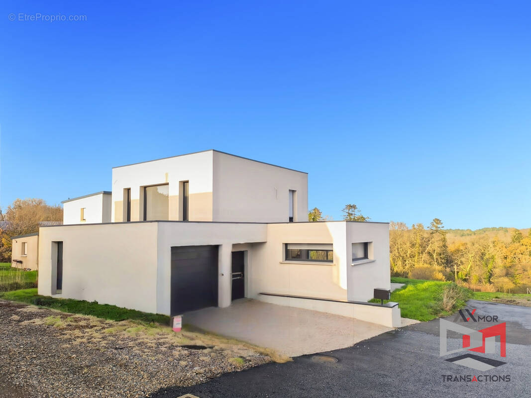 Maison à PLEUMEUR-BODOU