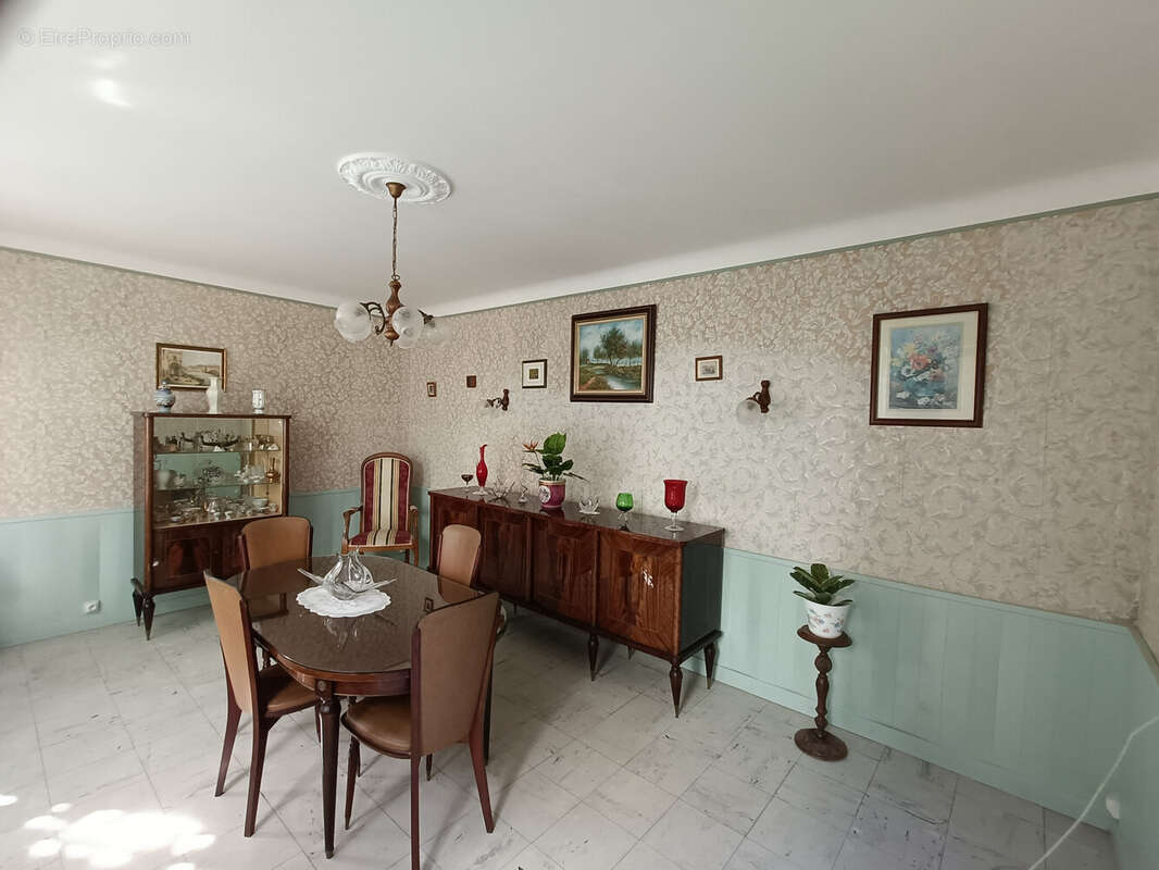 Maison à TOURNON-SAINT-MARTIN