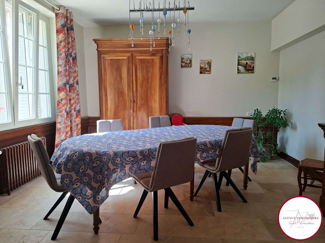 Maison à SAINT-AMAND-MONTROND