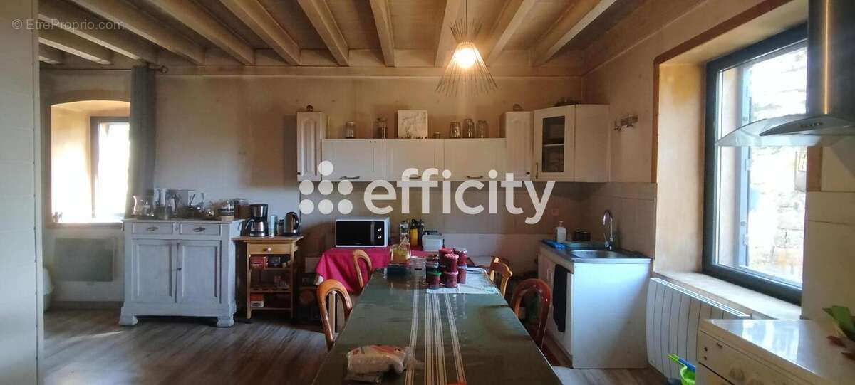 Maison 250 m² à Usson-En-Forez  - photo 26