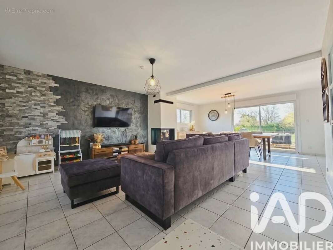 Photo 2 - Maison à CALONNE-SUR-LA-LYS