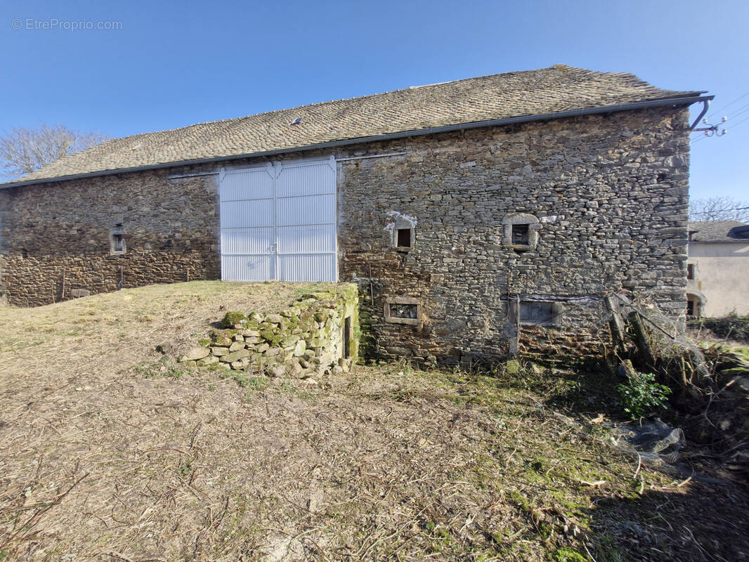 Autre à MOYRAZES