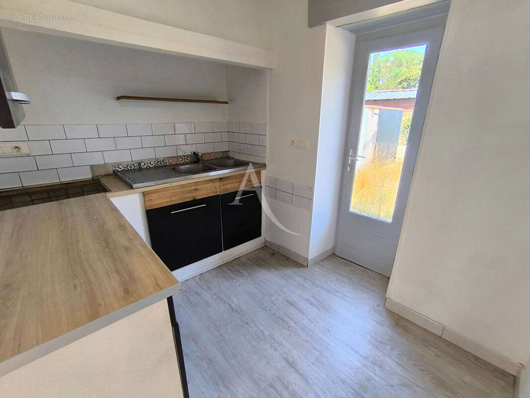 Maisons en pierre : 2 logements et 1 grange avec jardin à 10 minutes de Prayssac - photo 7