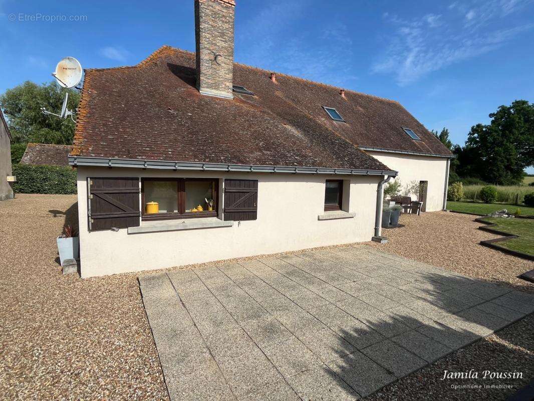 Maison de Campagne (137 m2 - 7 pièces) NOYANT-VILLAGES (49) - photo 6
