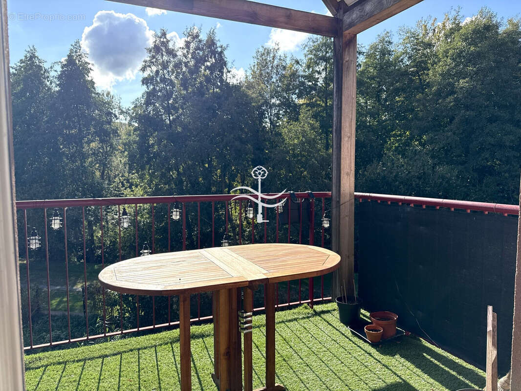 Appartement à LA RIVIERE-SAINT-SAUVEUR