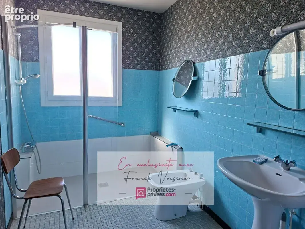 A VENDRE en Exclusivité à Beaurepaire, Ensemble de 2 maisons de 126 et 50 m2 avec plusieurs dépendances et garages sur une parce - photo 6