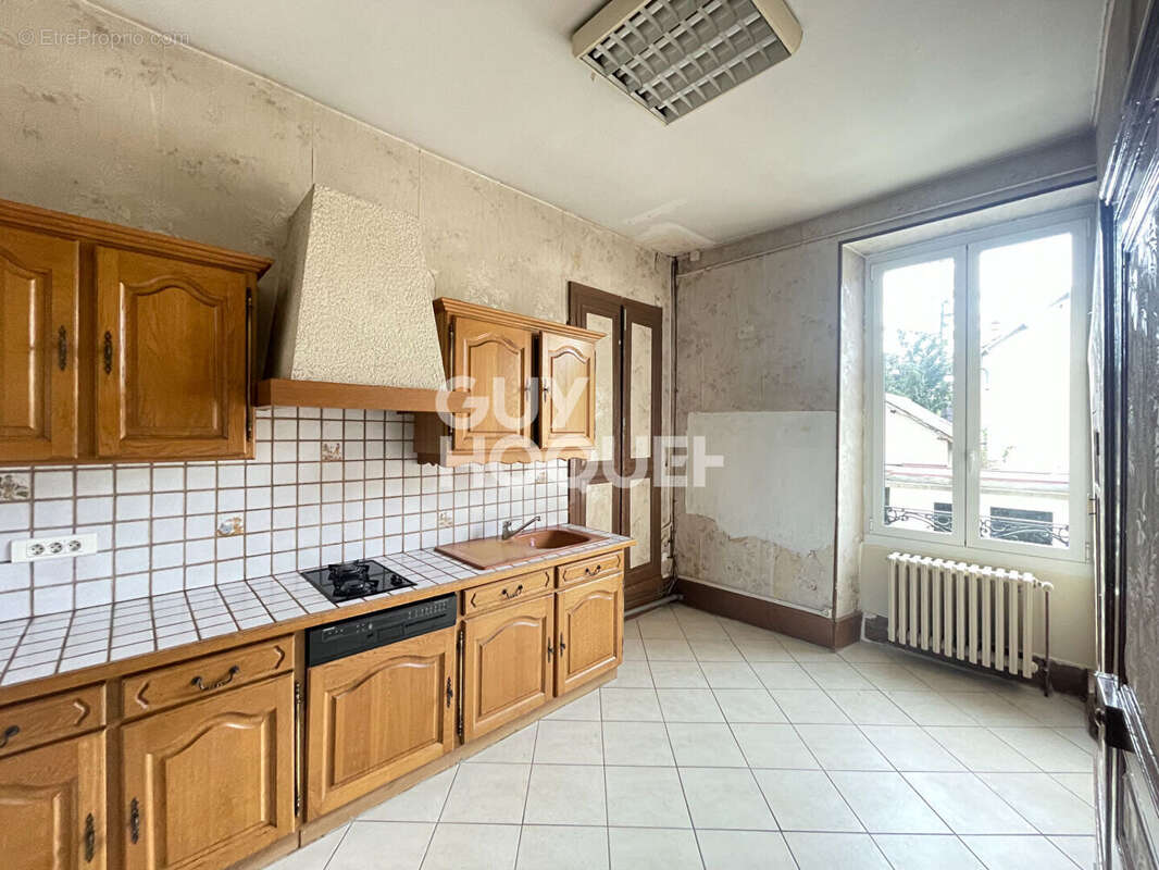 Maison à SAINT-DOULCHARD