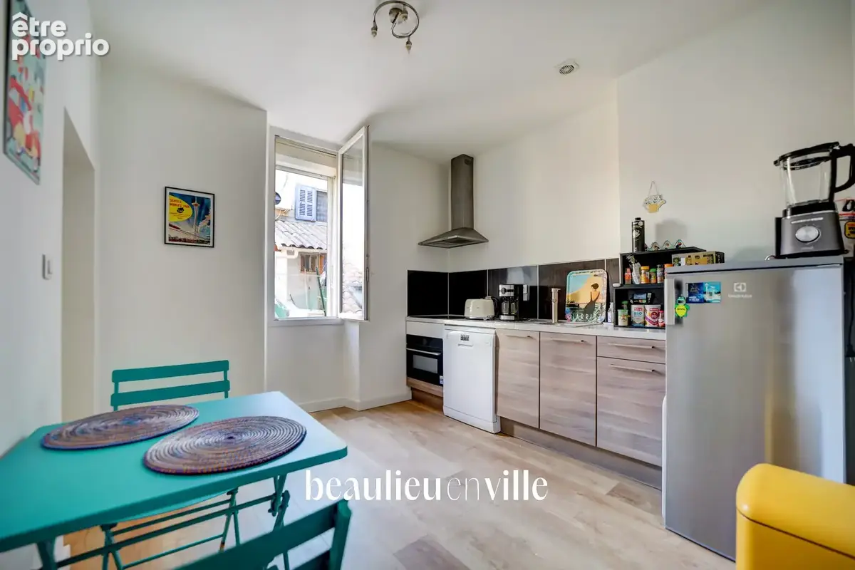 T2 40m2 - parfait etat - coeur de ville - proche port et plages - 179 000€ - photo 7