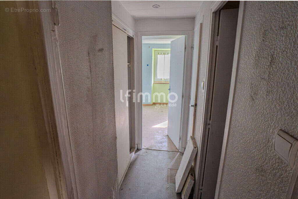 Maison en pierre fort potentiel de rénovation - photo 14