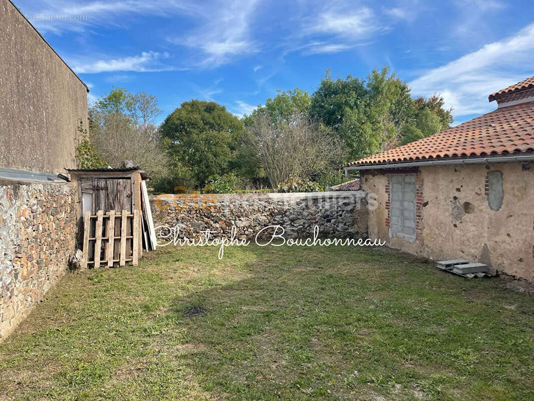 Maison à SAINT-MAURICE-LA-FOUGEREUSE