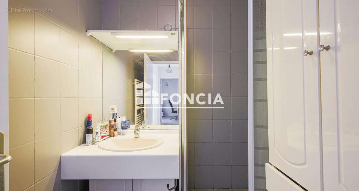 Appartement à LE PONT-DE-CLAIX