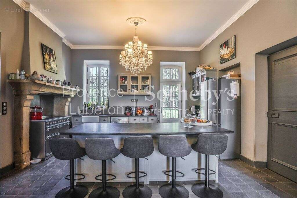 Maison à LORIOL-DU-COMTAT