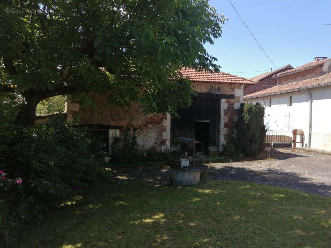 Maison à CHIRAC