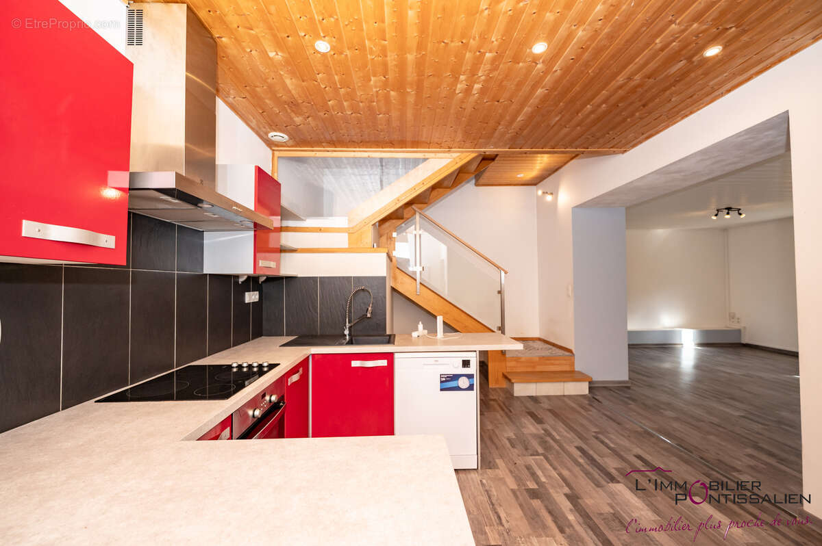 Appartement à LABERGEMENT-SAINTE-MARIE